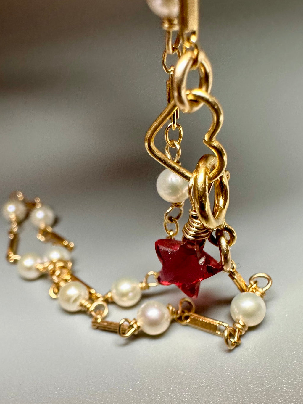 Exquisite Freshwater Pearl & Garnet Bracelet