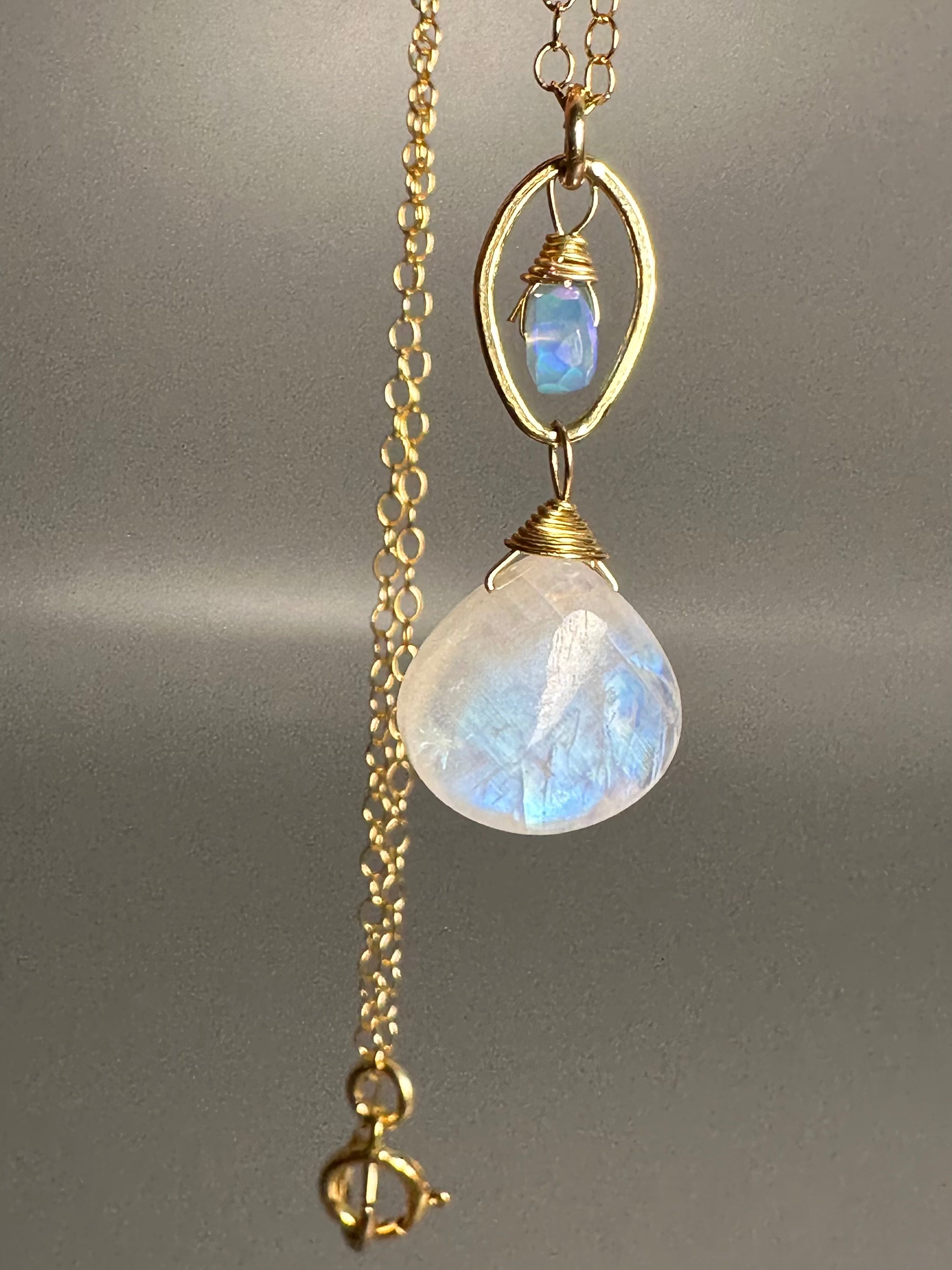 Moonstone Opal Pendant Necklace – Smashing Jewels Moonstone Opal Pendant Necklace – Smashing Jewels